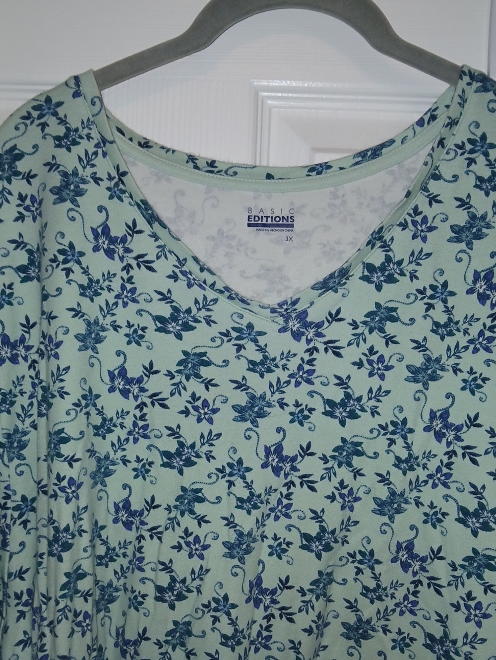 Basic Editions Mint Green V-Neck Top with Navy Floral Print